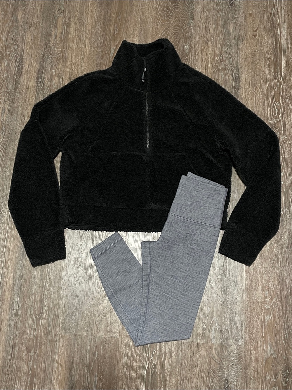 Like New Lululemon “Cold Weather” Set. Size Top XS-S/Bottom 4